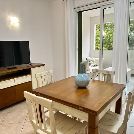 Laguna Apartment